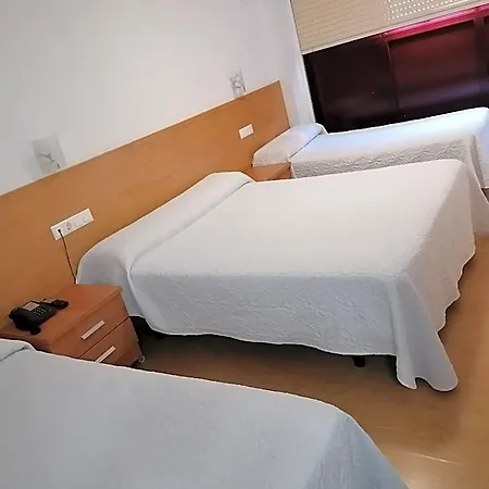 Adelia Hotel 2*